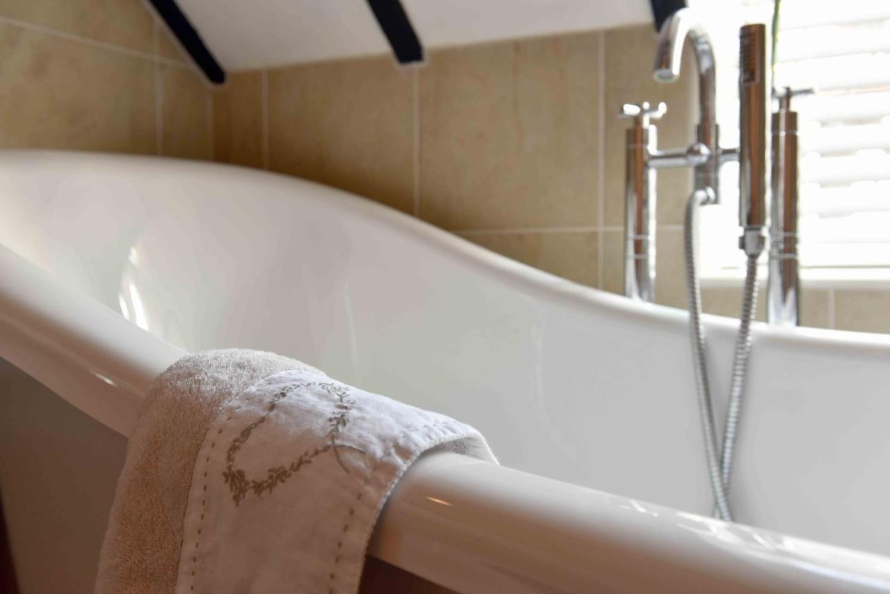 Luxury Eton House, 5 Minute Walk To Windsor Castle Villa Bagian luar foto