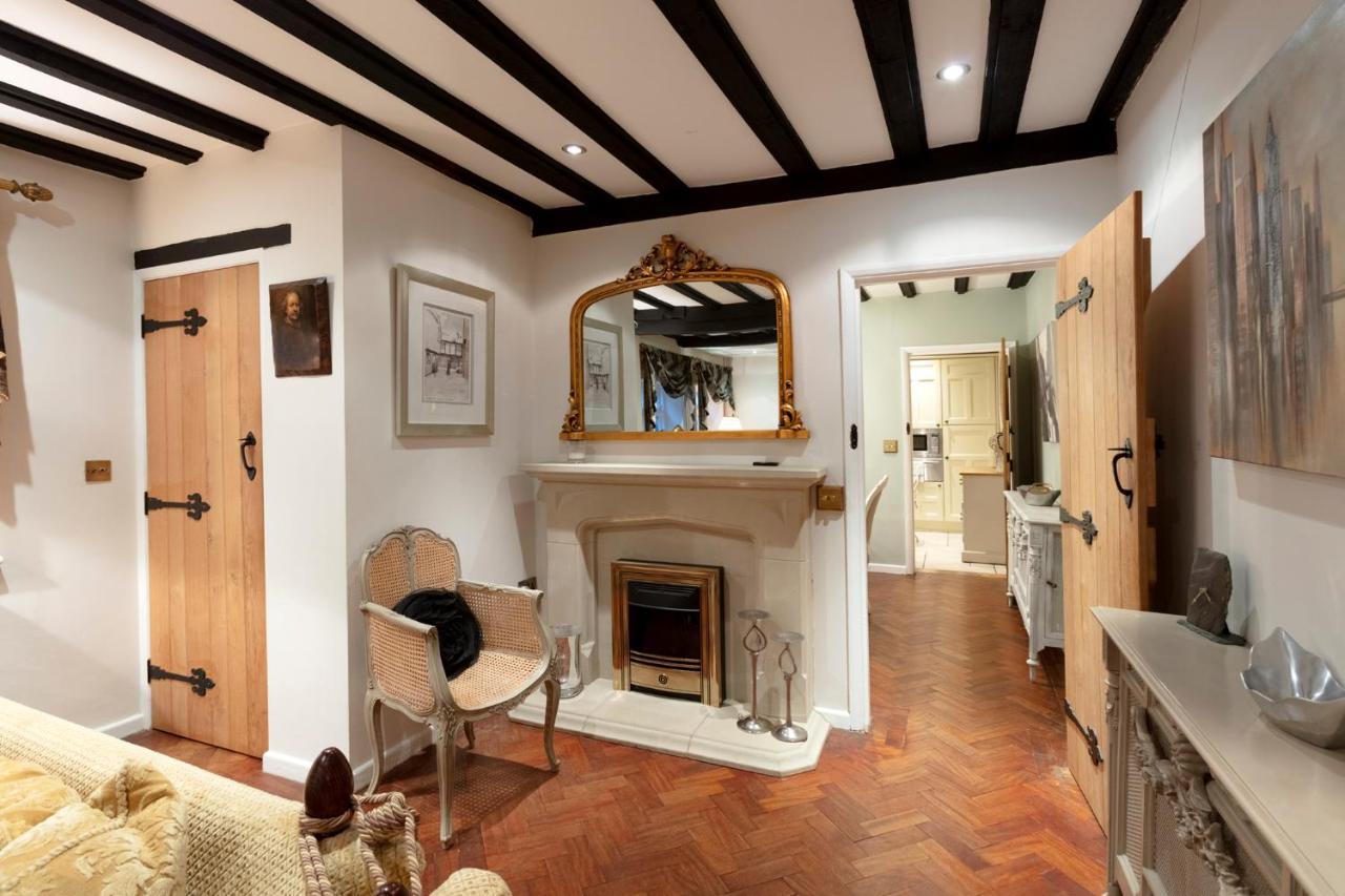 Luxury Eton House, 5 Minute Walk To Windsor Castle Villa Bagian luar foto