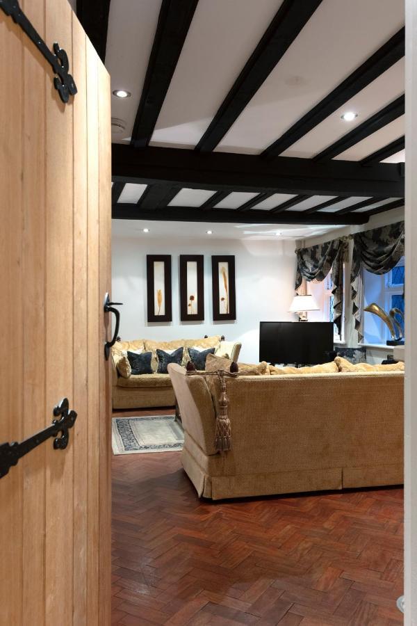 Luxury Eton House, 5 Minute Walk To Windsor Castle Villa Bagian luar foto